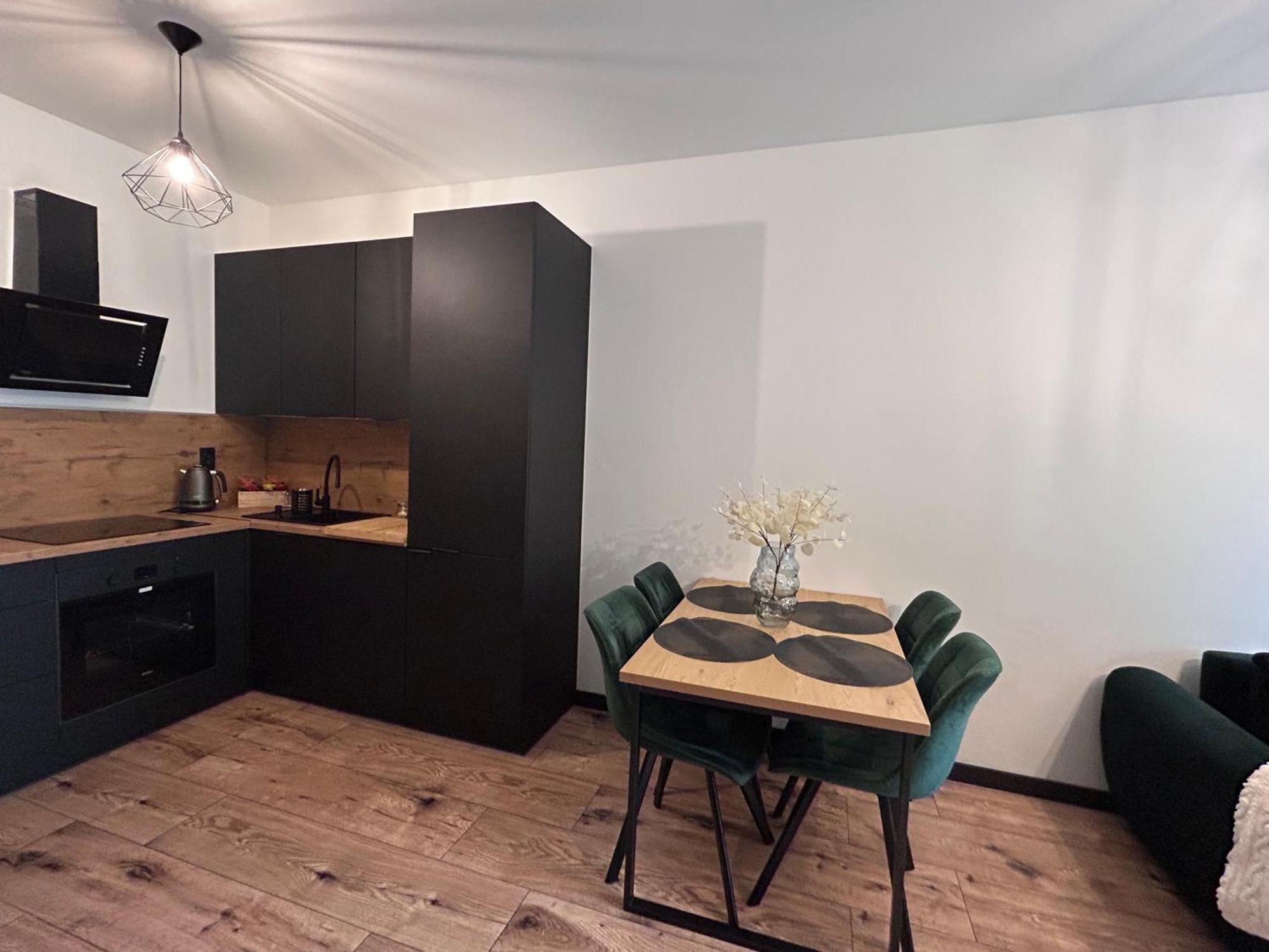 Loft Apartment *